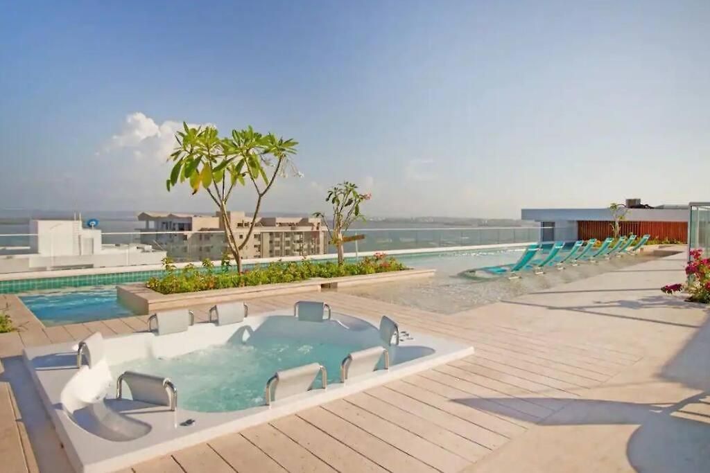 Martinique - Hermoso Con Jacuzzi En El Balcon!