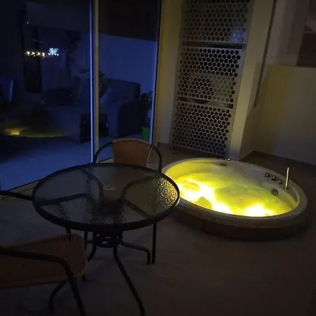 Martinique - Hermoso Con Jacuzzi En El Balcon! *